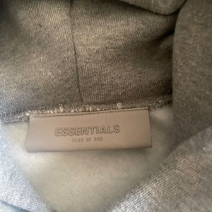 Essential hoodie